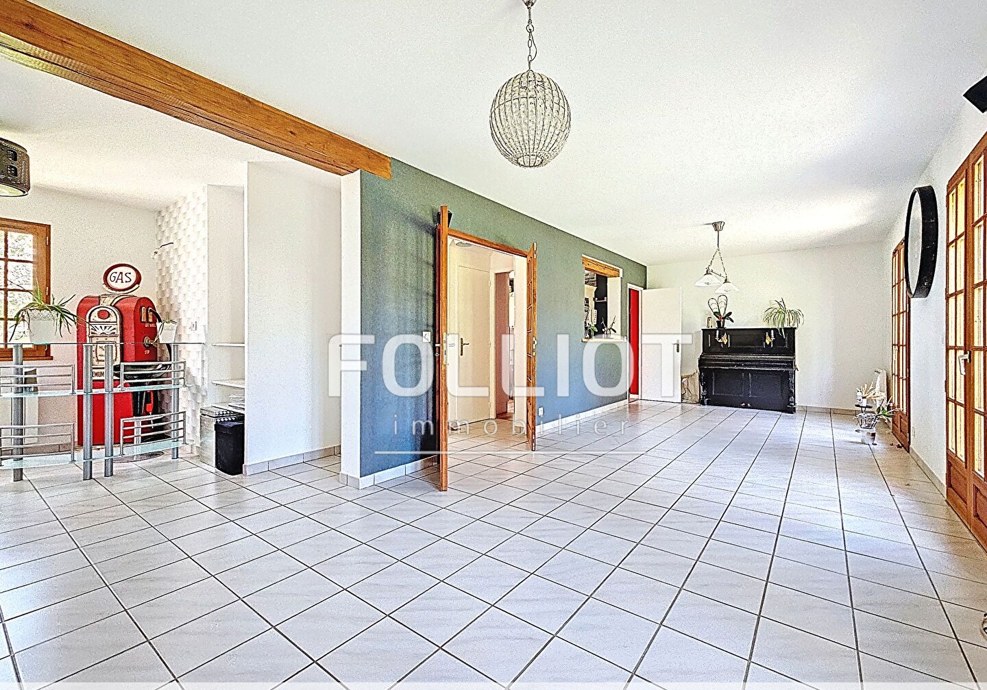 Maison de 5 pi\u00e8ces, 3 chambres avec un grand jardin au FRESNE CAMILLY 2